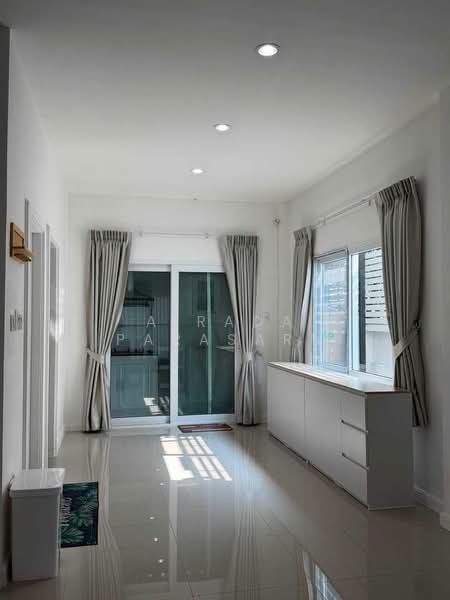 Patagonia 5 Ramintra-Safari, Bangkok, VP65+6Q9 หมู่บ้านพาทาโกเนีย, Min Buri, Min Buri, Bangkok, 4 Bedrooms, 120 sqm, Townhouse For Rent, by Airada Parasarn, 500229773 - DDproperty.com