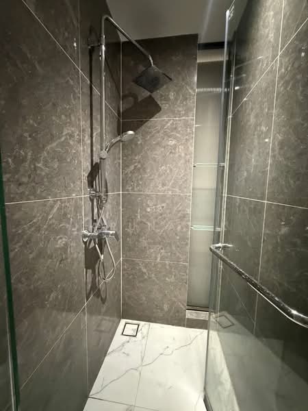 Fynn Asoke, Bangkok, 28 Sukhumvit 10 Alley, Khlong Toei, Khlong Toei, Bangkok, 1 Bedroom, 40 sqm, Condo For Rent, by Jarunat K, 500229799 - DDproperty.com