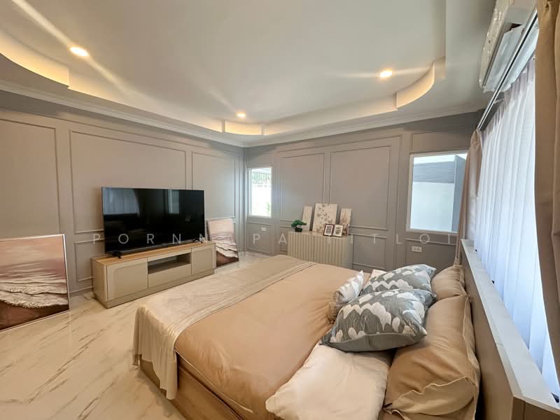 ready-to-move-in pool villa in Srisuk Village Pattaya, Chon Buri (Pattaya), Na Kloe, Bang Lamung (Pattaya), Chon Buri (Pattaya), 4 Bedrooms, 250 sqm, Single Detached House For Sale, by Pornnapa Titloi, 500229820 - DDproperty.com