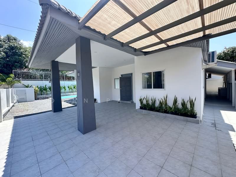 ready-to-move-in pool villa in Srisuk Village Pattaya, Chon Buri (Pattaya), Na Kloe, Bang Lamung (Pattaya), Chon Buri (Pattaya), 4 Bedrooms, 250 sqm, Single Detached House For Sale, by Pornnapa Titloi, 500229820 - DDproperty.com