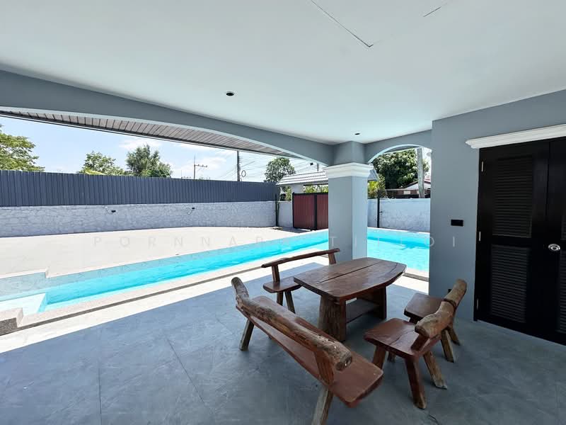 For sale villa at East Pattaya, Chon Buri (Pattaya), Na Kloe, Bang Lamung (Pattaya), Chon Buri (Pattaya), 5 Bedrooms, 300 sqm, Villa For Sale, by Pornnapa Titloi, 500229826 - DDproperty.com