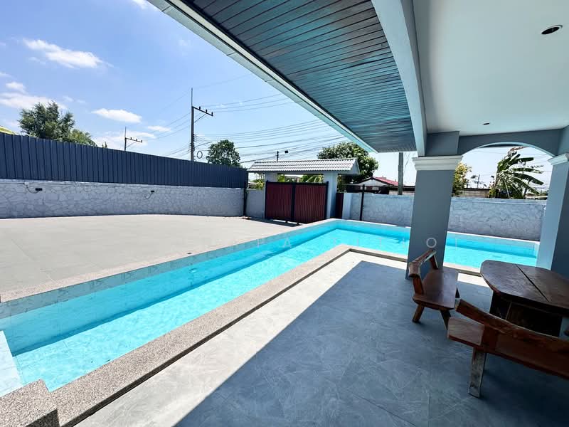 For sale villa at East Pattaya, Chon Buri (Pattaya), Na Kloe, Bang Lamung (Pattaya), Chon Buri (Pattaya), 5 Bedrooms, 300 sqm, Villa For Sale, by Pornnapa Titloi, 500229826 - DDproperty.com