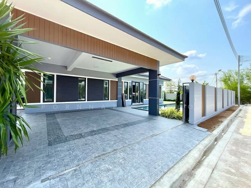 Pool Villa ห้วยใหญ่ พัทยา เปิดจองแล้ววันนี้, ชลบุรี, ห้วยใหญ่, บางละมุง, ชลบุรี, 200 ตร.ม., บ้านเดี่ยว ขาย, โดย Pornnapa Titloi, 500229834 - DDproperty.com