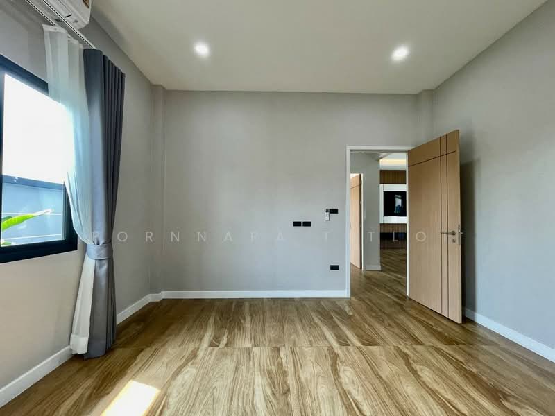 Pool Villa ห้วยใหญ่ พัทยา เปิดจองแล้ววันนี้, ชลบุรี, ห้วยใหญ่, บางละมุง, ชลบุรี, 200 ตร.ม., บ้านเดี่ยว ขาย, โดย Pornnapa Titloi, 500229834 - DDproperty.com