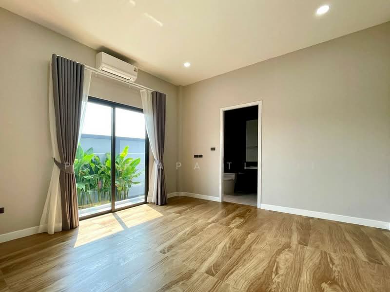 Private Pool Villa Huai Yai Pattaya Book Your Stay Now, Chon Buri (Pattaya), Huai Yai, Bang Lamung (Pattaya), Chon Buri (Pattaya), 3 Bedrooms, 200 sqm, Single Detached House For Sale, by Pornnapa Titloi, 500229834 - DDproperty.com