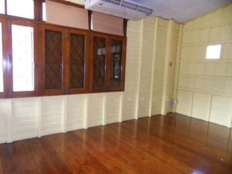 บ้านเก่า 3 ห้องนอนสำหรับพักอาศัยย่านอารีย์, กรุงเทพ, Phaholyothin, สามเสนใน, พญาไท, กรุงเทพ, 200 ตร.ม., บ้านเดี่ยว ให้เช่า, โดย ปรีชา จิตต์สมนึก, 500229842 - DDproperty.com