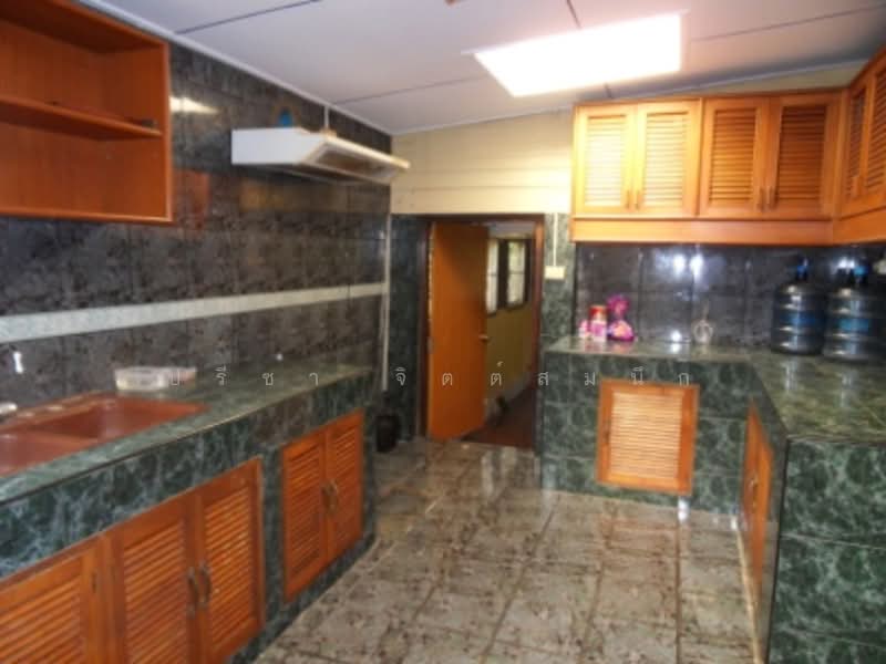 บ้านเก่า 3 ห้องนอนสำหรับพักอาศัยย่านอารีย์, กรุงเทพ, Phaholyothin, สามเสนใน, พญาไท, กรุงเทพ, 200 ตร.ม., บ้านเดี่ยว ให้เช่า, โดย ปรีชา จิตต์สมนึก, 500229842 - DDproperty.com