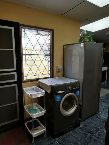 Old Wood Style house 3 bedroom with shady tree around BTS Ari, Bangkok, Phaholyothin, Samsen Nai, Phaya Thai, Bangkok, 3 Bedrooms, 200 sqm, Single Detached House For Rent, by ปรีชา จิตต์สมนึก, 500229842 - DDproperty.com