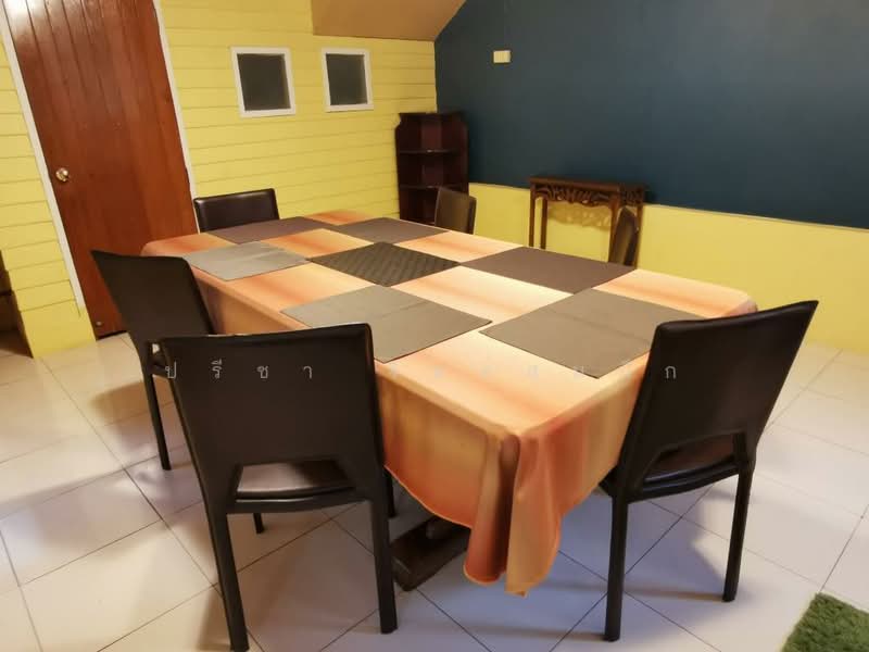 Old Wood Style house 3 bedroom with shady tree around BTS Ari, Bangkok, Phaholyothin, Samsen Nai, Phaya Thai, Bangkok, 3 Bedrooms, 200 sqm, Single Detached House For Rent, by ปรีชา จิตต์สมนึก, 500229842 - DDproperty.com
