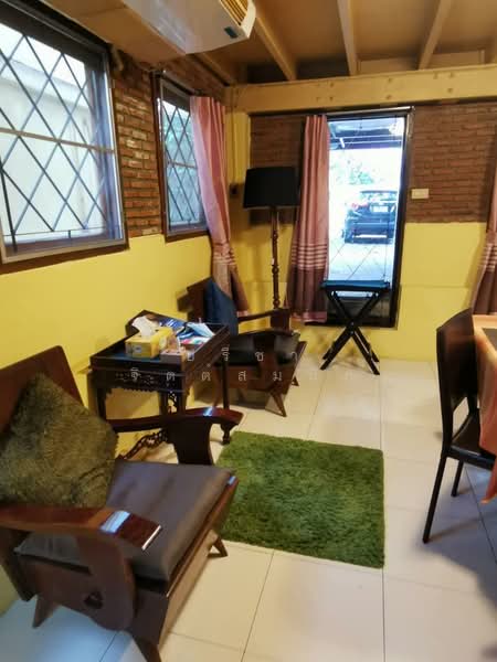 บ้านเก่า 3 ห้องนอนสำหรับพักอาศัยย่านอารีย์, กรุงเทพ, Phaholyothin, สามเสนใน, พญาไท, กรุงเทพ, 200 ตร.ม., บ้านเดี่ยว ให้เช่า, โดย ปรีชา จิตต์สมนึก, 500229842 - DDproperty.com