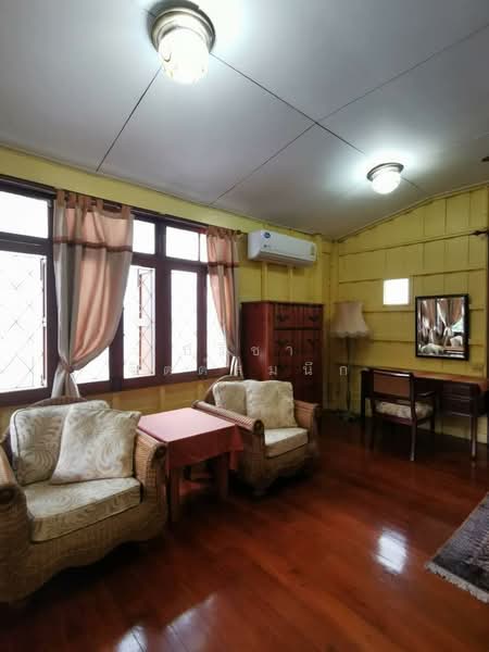 บ้านเก่า 3 ห้องนอนสำหรับพักอาศัยย่านอารีย์, กรุงเทพ, Phaholyothin, สามเสนใน, พญาไท, กรุงเทพ, 200 ตร.ม., บ้านเดี่ยว ให้เช่า, โดย ปรีชา จิตต์สมนึก, 500229842 - DDproperty.com