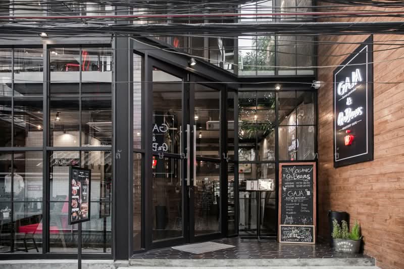 4 ซอยนราธิวาส4, กรุงเทพ, ยานนาวา, สาทร, กรุงเทพ, 240 ตร.ม., ตึกแถว-อาคารพาณิชย์ ให้เช่า, โดย สุชาลักษณ์ บุญนิพัทธ์, 500229883 - DDproperty.com