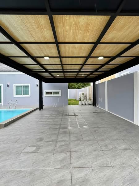 For Sale - 4-BR Villa, Chon Buri (Pattaya)