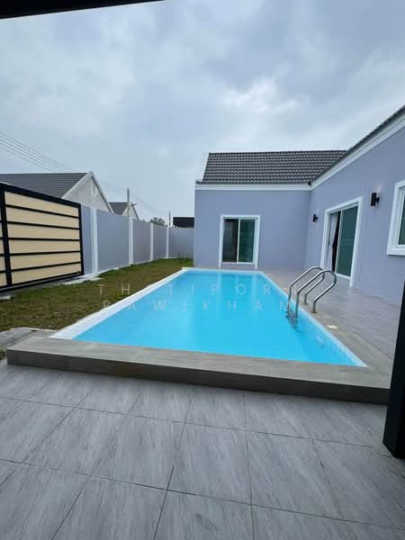 For Sale - 4-BR Villa, Chon Buri (Pattaya)