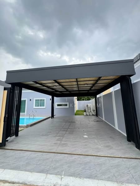 For Sale - 4-BR Villa, Chon Buri (Pattaya)