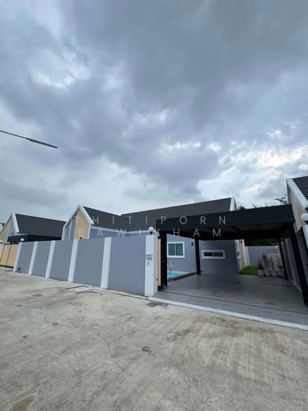 For Sale - 4-BR Villa, Chon Buri (Pattaya)