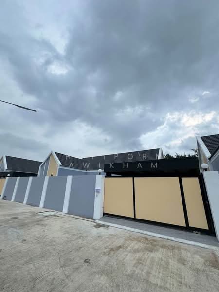 For Sale - 4-BR Villa, Chon Buri (Pattaya)