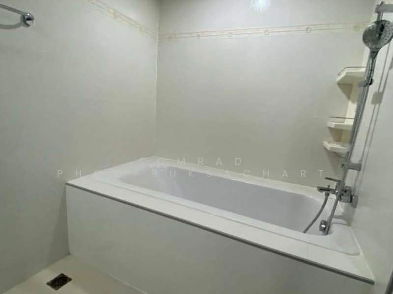 The Lakes, Bangkok, 123 Ratchadaphisek Road, Khlong Toei, Khlong Toei, Bangkok, 3 Bedrooms, 102 sqm, Condo For Rent, by Somrad Phoopruksachart, 500229923 - DDproperty.com