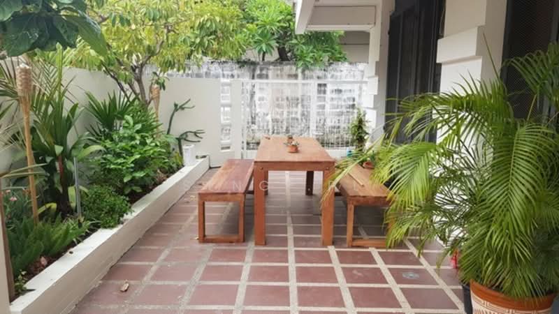 ให้เช่าทาวน์เฮ้าส์ 2ชั้น รีโนเวทใหม่ ถนนสุขุมวิท เอกมัย22, กรุงเทพ, คลองตันเหนือ, วัฒนา, กรุงเทพ, 300 ตร.ม., ทาวน์เฮ้าส์ ให้เช่า, โดย Seng .PL, 500229930 - DDproperty.com