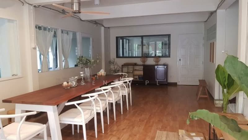 ให้เช่าทาวน์เฮ้าส์ 2ชั้น รีโนเวทใหม่ ถนนสุขุมวิท เอกมัย22, กรุงเทพ, คลองตันเหนือ, วัฒนา, กรุงเทพ, 300 ตร.ม., ทาวน์เฮ้าส์ ให้เช่า, โดย Seng .PL, 500229930 - DDproperty.com