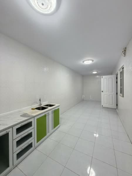 Urban Sathorn, Bangkok, Ratchaphruek Road, Bang Chak, Phasi Charoen, Bangkok, 3 Bedrooms, 300 sqm, Townhouse For Rent, by Narong Chutianankasem, 500229940 - DDproperty.com