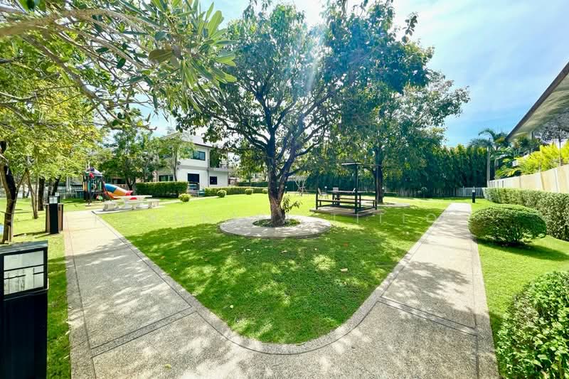 Villa Asiatic, Chon Buri (Pattaya), 122 Moo 7, Nong Pla Lai, Bang Lamung (Pattaya), Chon Buri (Pattaya), 4 Bedrooms, 200 sqm, Villa For Sale, by Pornnapa Titloi, 500229962 - DDproperty.com