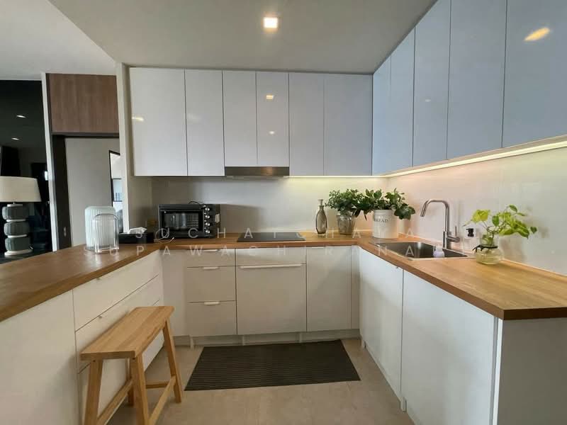Noble Solo, Bangkok, 988 Thong Lo, Khlong Tan Nua, Watthana, Bangkok, 2 Bedrooms, 102 sqm, Condo For Rent, by Suchatchaya Supawachiranant, 500229969 - DDproperty.com