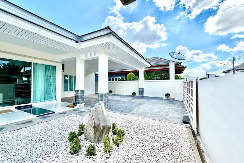 Baan Piam Mongkhon, Chon Buri (Pattaya), Huai Yai, Bang Lamung (Pattaya), Chon Buri (Pattaya), 3 Bedrooms, 250 sqm, Villa For Sale, by Pornnapa Titloi, 500229977 - DDproperty.com