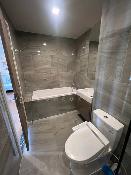 IDEO Q Sukhumvit 36, Bangkok, Soi Sukhumvit 36, Khong Tan, Khlong Toei, Bangkok, 2 Bedrooms, 47 sqm, Condo For Rent, by Somrad Phoopruksachart, 500229994 - DDproperty.com