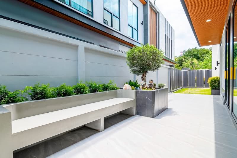 พูลวิลล่าหรู 5 ห้องนอน ทำเลใกล้อ่างเก็บน้ำมาบประชัน พัทยา, ชลบุรี, โป่ง, บางละมุง, ชลบุรี, 850 ตร.ม., วิลล่า ขาย, โดย Pornnapa Titloi, 500230001 - DDproperty.com