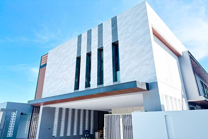 พูลวิลล่าหรู 5 ห้องนอน ทำเลใกล้อ่างเก็บน้ำมาบประชัน พัทยา, ชลบุรี, โป่ง, บางละมุง, ชลบุรี, 850 ตร.ม., วิลล่า ขาย, โดย Pornnapa Titloi, 500230001 - DDproperty.com