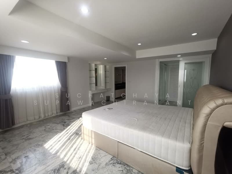 Royal Castle Sukhumvit, Bangkok, 30 Soi Sukhumvit 39, Khlongtoei Nua, Watthana, Bangkok, 3 Bedrooms, 224 sqm, Condo For Rent, by Suchatchaya Supawachiranant, 500230030 - DDproperty.com