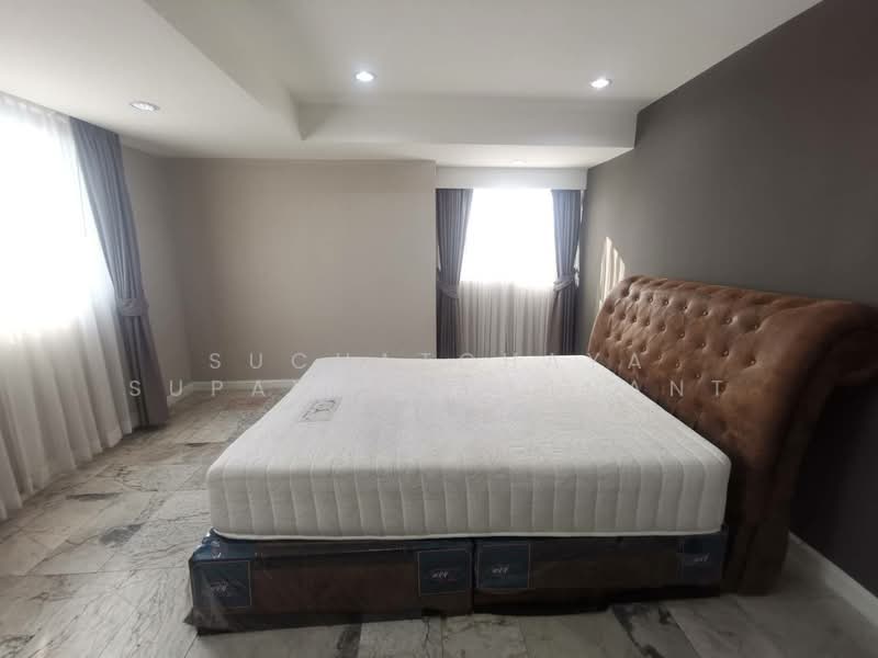 Royal Castle Sukhumvit, Bangkok, 30 Soi Sukhumvit 39, Khlongtoei Nua, Watthana, Bangkok, 3 Bedrooms, 224 sqm, Condo For Rent, by Suchatchaya Supawachiranant, 500230030 - DDproperty.com