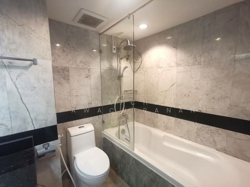 Royal Castle Sukhumvit, Bangkok, 30 Soi Sukhumvit 39, Khlongtoei Nua, Watthana, Bangkok, 3 Bedrooms, 224 sqm, Condo For Rent, by Suchatchaya Supawachiranant, 500230030 - DDproperty.com