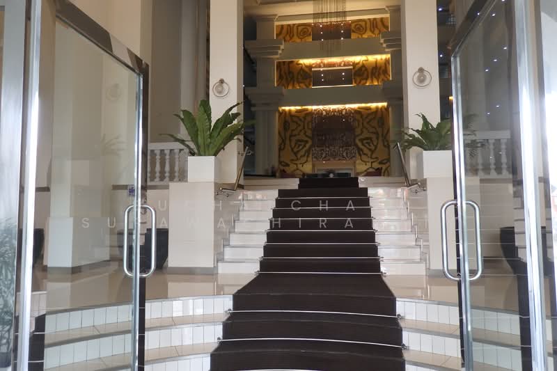 Royal Castle Sukhumvit, Bangkok, 30 Soi Sukhumvit 39, Khlongtoei Nua, Watthana, Bangkok, 3 Bedrooms, 173 sqm, Condo For Rent, by Suchatchaya Supawachiranant, 500230033 - DDproperty.com