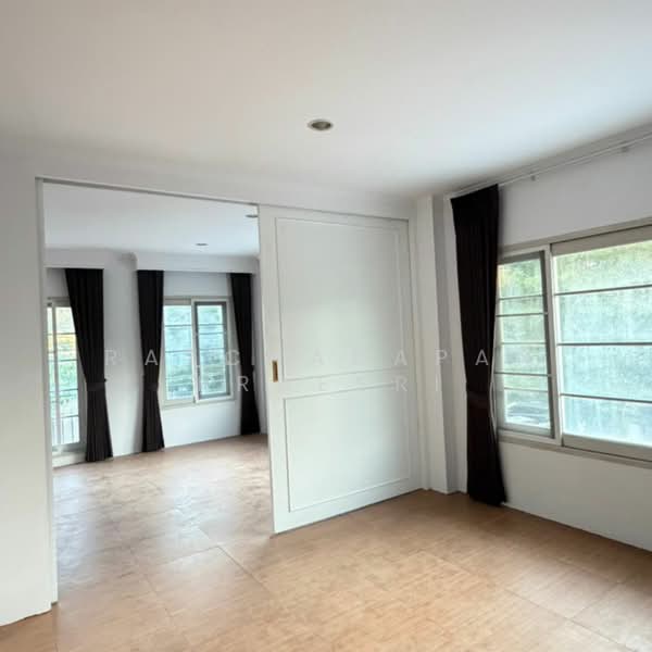 For Rent - Urban Sathorn, Bangkok