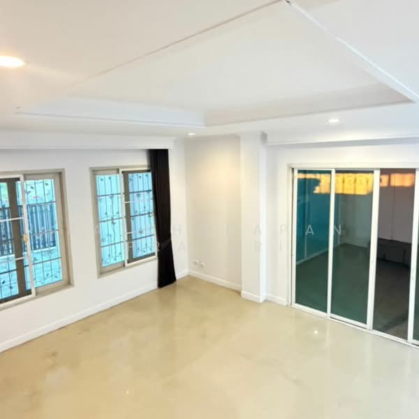 For Rent - Urban Sathorn, Bangkok