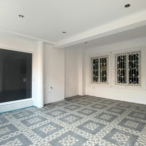 For Rent - Urban Sathorn, Bangkok