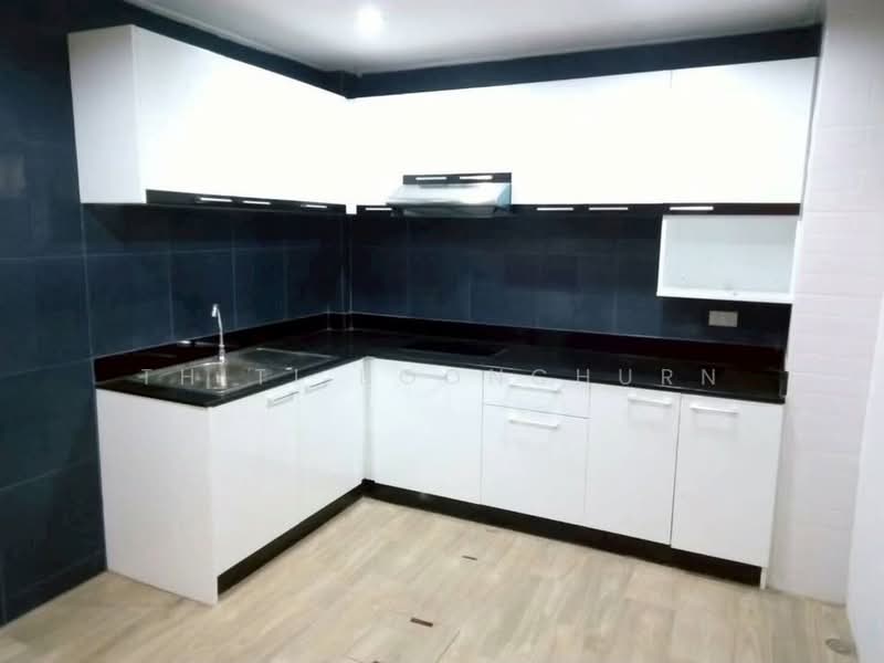 Townhouse, 5 Bed, Ekkamai Road, Bangkok, Khlong Tan Nua, Watthana, Bangkok, 5 Bedrooms, 300 sqm, Townhouse For Rent, by Thiti Boonchurn, 500230100 - DDproperty.com