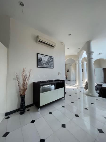 Paradise Villa 1 & 2, Chon Buri (Pattaya), Nong Pru, Bang Lamung (Pattaya), Chon Buri (Pattaya), 5 Bedrooms, 800 sqm, Villa For Rent, by Mantana Techapahaphong, 500230135 - DDproperty.com