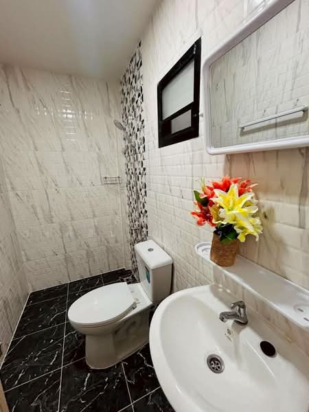 K.C. Ramintra 2, Bangkok, Sam Wa Tawan Tok, Khlong Sam Wa, Bangkok, 2 Bedrooms, 80 sqm, Townhouse For Sale, by นภัสศรณ์ วงศ์สินไทยกร (นันท์), 500230136 - DDproperty.com