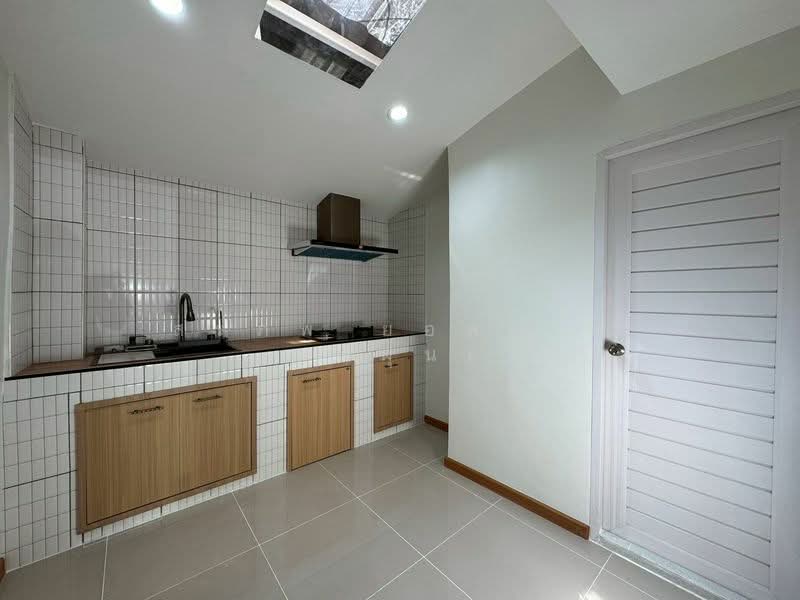 เลิศอุบล นาคนิวาส 48, Bangkok, Lat Phrao, Lat Phrao, Bangkok, 2 Bedrooms, 64 sqm, Townhouse For Sale, by สรภพ ยอดไชย (สีฝุ่น), 500230156 - DDproperty.com