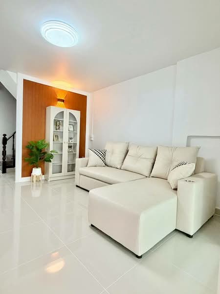 บ้านสวย ทำเลดี ใจกลาง เมืองนนทบุรี หมู่บ้านเฉลิมรัชดา บางศรีเมือง, Nonthaburi, บางศรีเมือง, Bang Sri Muang, Muang Nonthaburi, Nonthaburi, 3 Bedrooms, 100 sqm, Townhouse For Sale, by บุษบากร (เจี๊ยบ), 500230210 - DDproperty.com