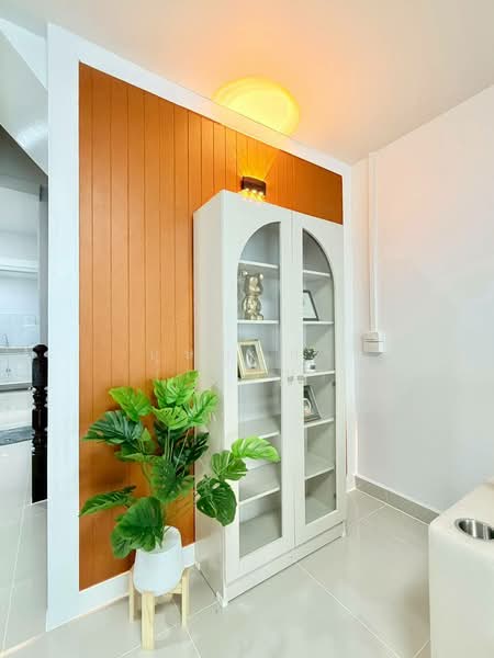 บ้านสวย ทำเลดี ใจกลาง เมืองนนทบุรี หมู่บ้านเฉลิมรัชดา บางศรีเมือง, นนทบุรี, บางศรีเมือง, บางศรีเมือง, เมืองนนทบุรี, นนทบุรี, 100 ตร.ม., ทาวน์เฮ้าส์ ขาย, โดย บุษบากร (เจี๊ยบ), 500230210 - DDproperty.com