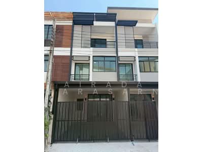 ขาย - Sixnature Watcharapol : ซิกเนเจอร์ วัชรพล, กรุงเทพ