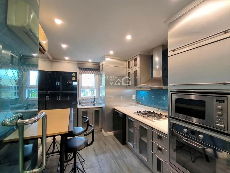 3 Bedrooms, Pool Villa for rent - Ekkamai BTS, Bangkok, Sukhumvit 63, Phra Kanong Nua, Watthana, Bangkok, 3 Bedrooms, 250 sqm, Villa For Rent, by Bulakorn Heng, 500230237 - DDproperty.com