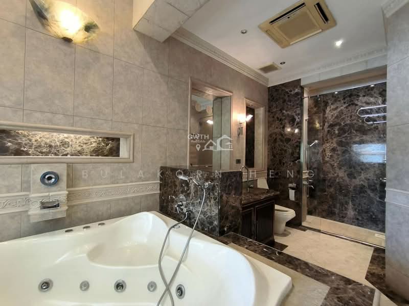 3 Bedrooms, Pool Villa for rent - Ekkamai BTS, Bangkok, Sukhumvit 63, Phra Kanong Nua, Watthana, Bangkok, 3 Bedrooms, 250 sqm, Villa For Rent, by Bulakorn Heng, 500230237 - DDproperty.com