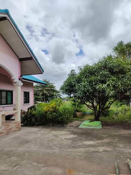 4-BR House, Chon Buri (Pattaya), Ban Soet, Phanat Nikhom, Chon Buri (Pattaya), 4 Bedrooms, 200 sqm, Single Detached House For Sale, by Thanyalag Chanchodtanakul, 500230274 - DDproperty.com