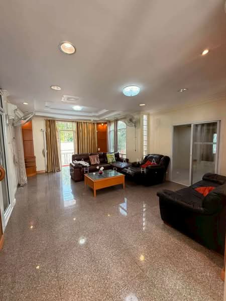 undefined, Chon Buri (Pattaya), Nong Pru, Bang Lamung (Pattaya), Chon Buri (Pattaya), 4 Bedrooms, 280 sqm, Single Detached House For Rent, by Mantana Techapahaphong, 500230288 - DDproperty.com