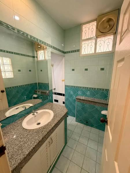 undefined, Chon Buri (Pattaya), Nong Pru, Bang Lamung (Pattaya), Chon Buri (Pattaya), 4 Bedrooms, 280 sqm, Single Detached House For Rent, by Mantana Techapahaphong, 500230288 - DDproperty.com